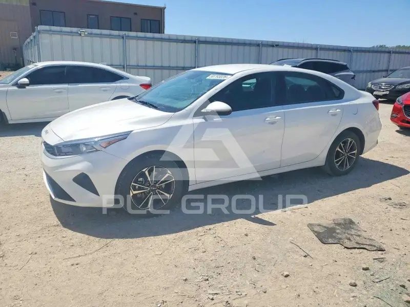 2024 KIA Forte фото