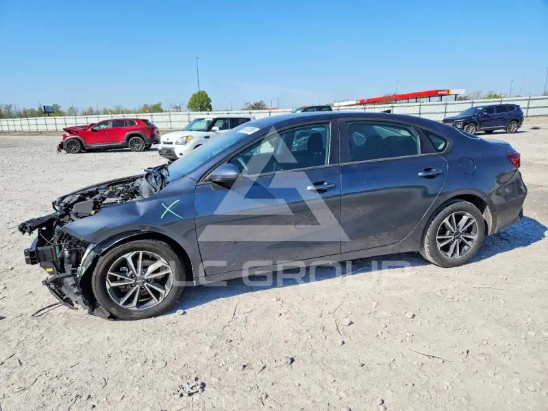 2024 KIA Forte фото