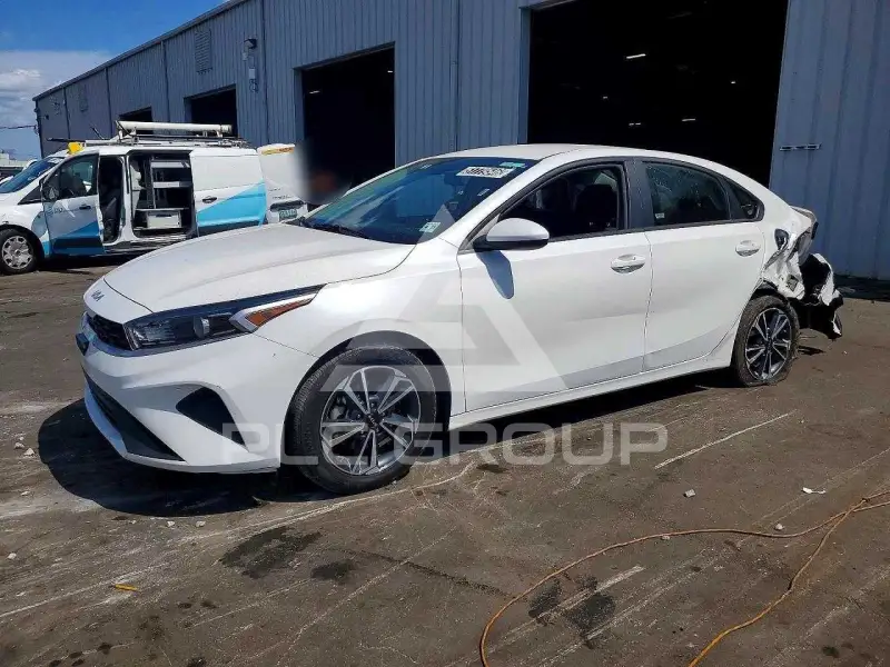 2024 KIA Forte фото