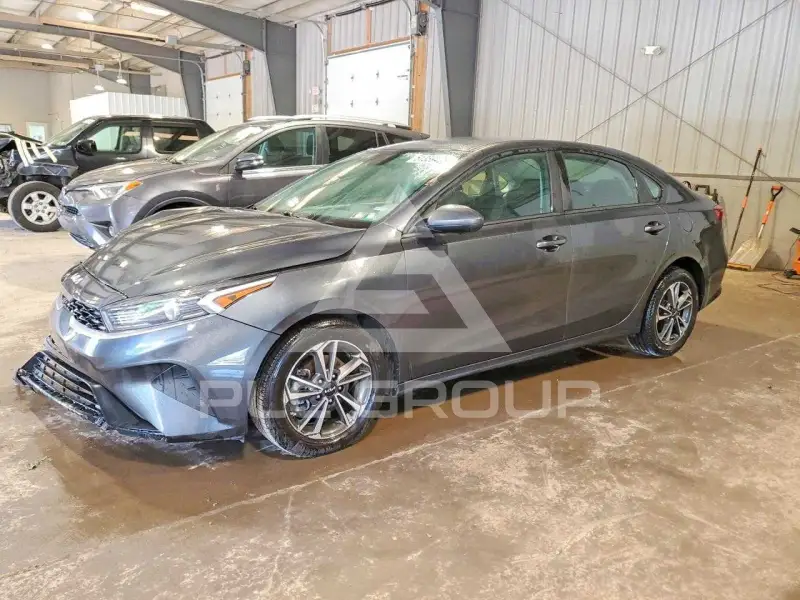 2024 KIA Forte фото