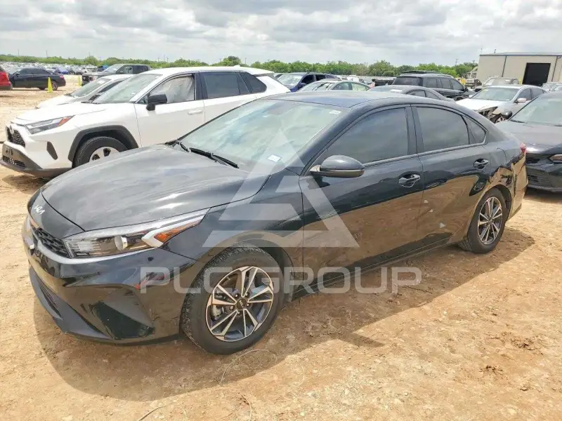 2024 KIA Forte photo
