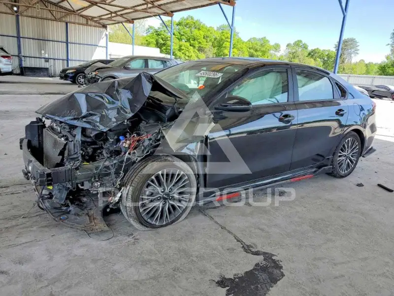 2024 KIA Forte фото