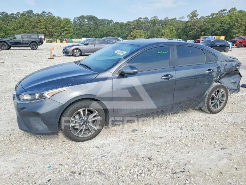 2024 KIA Forte фото