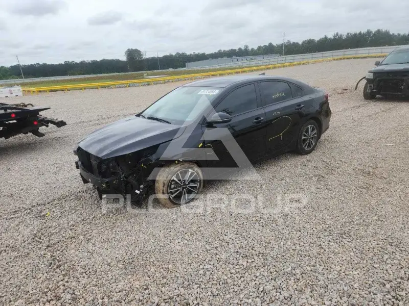2024 KIA Forte фото