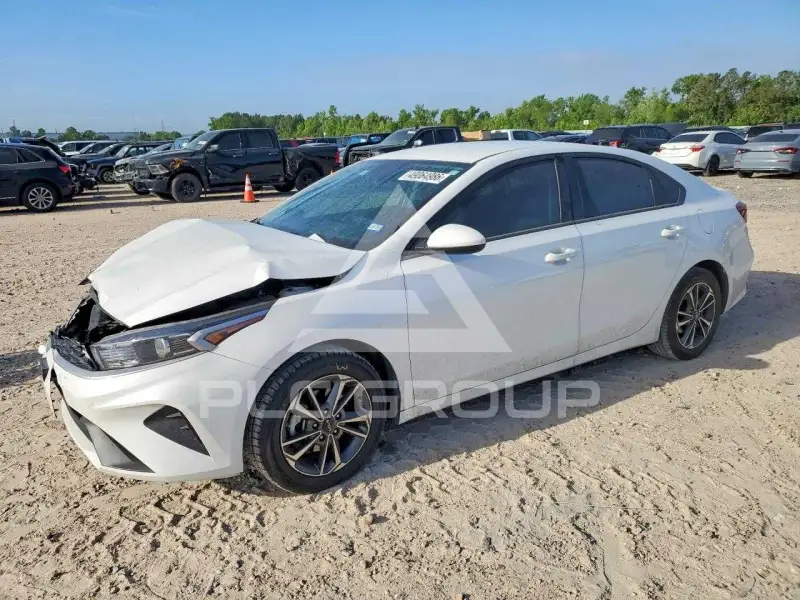 2024 KIA Forte фото