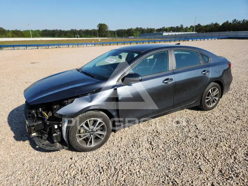 2024 KIA Forte фото