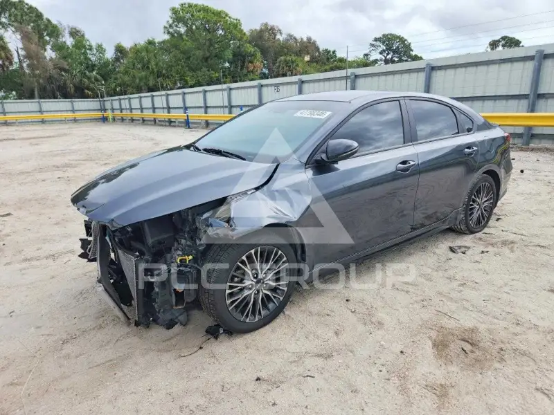 2024 KIA Forte фото