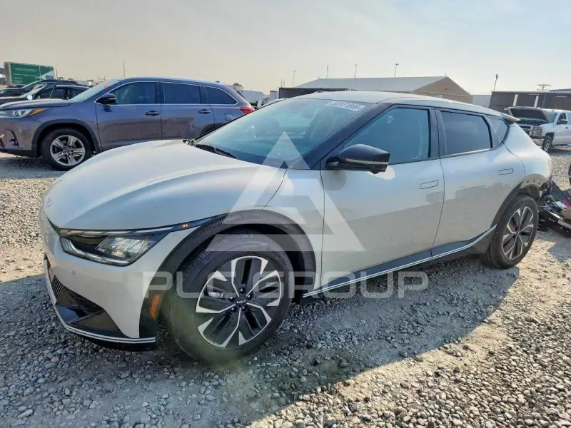 2024 KIA EV6 photo