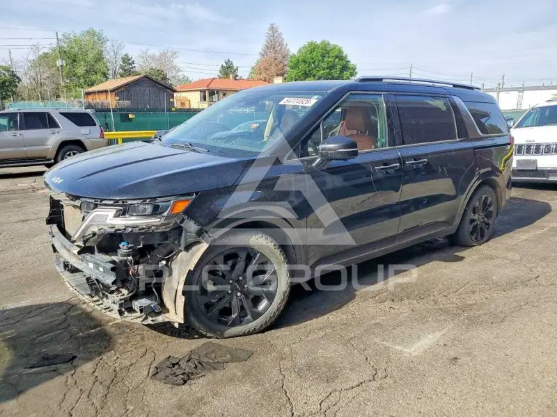 2024 KIA Carnival photo