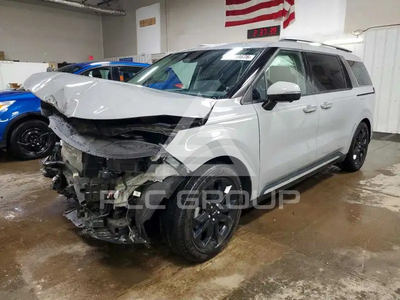 2024 KIA  фото