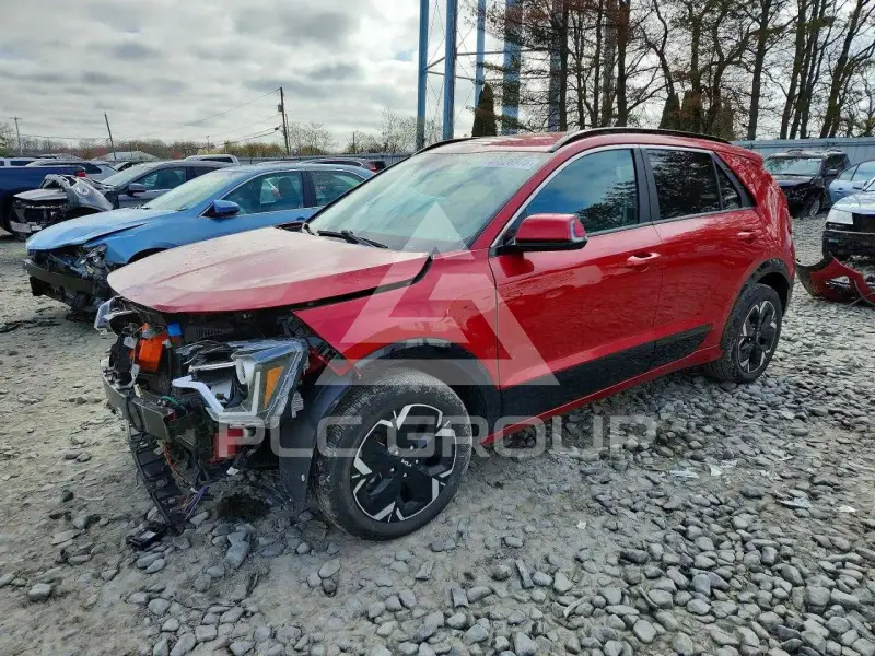2024 KIA  фото