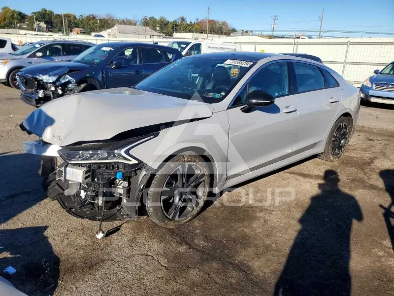 2024 KIA K5 photo
