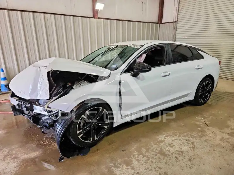 2024 KIA K5 photo