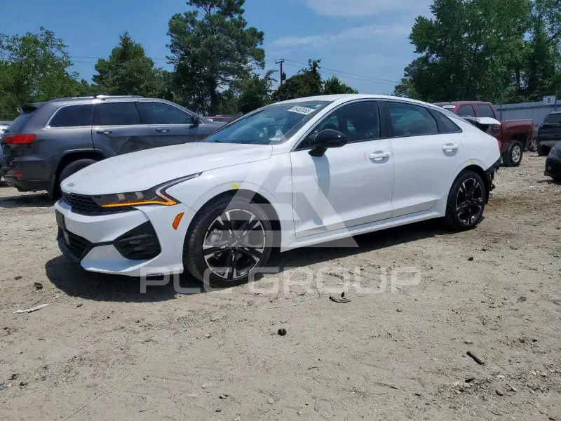 2024 KIA K5 фото