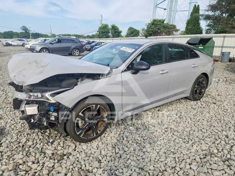 2024 KIA K5 photo