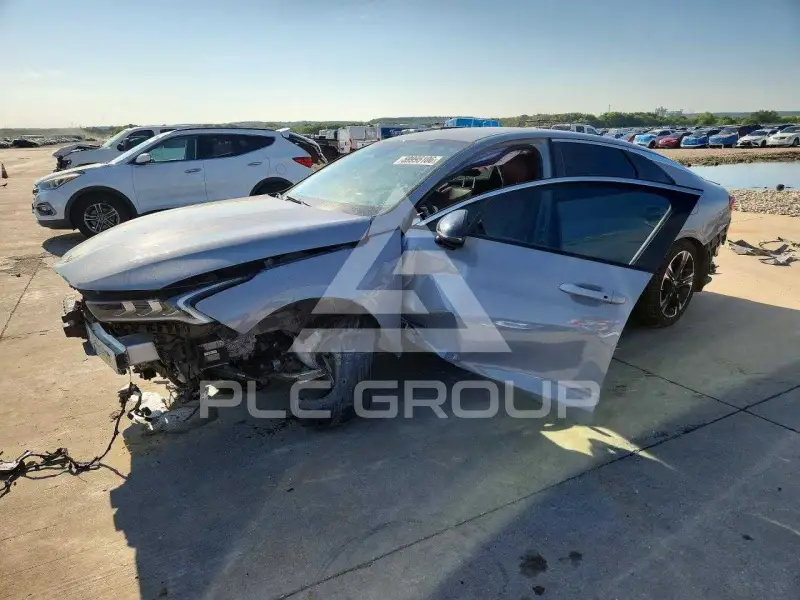 2024 KIA K5 фото