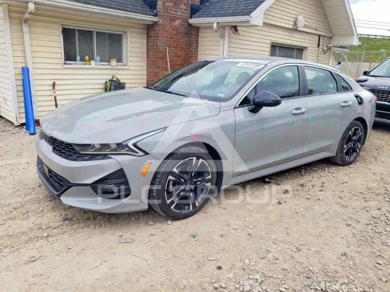 2024 KIA K5 photo