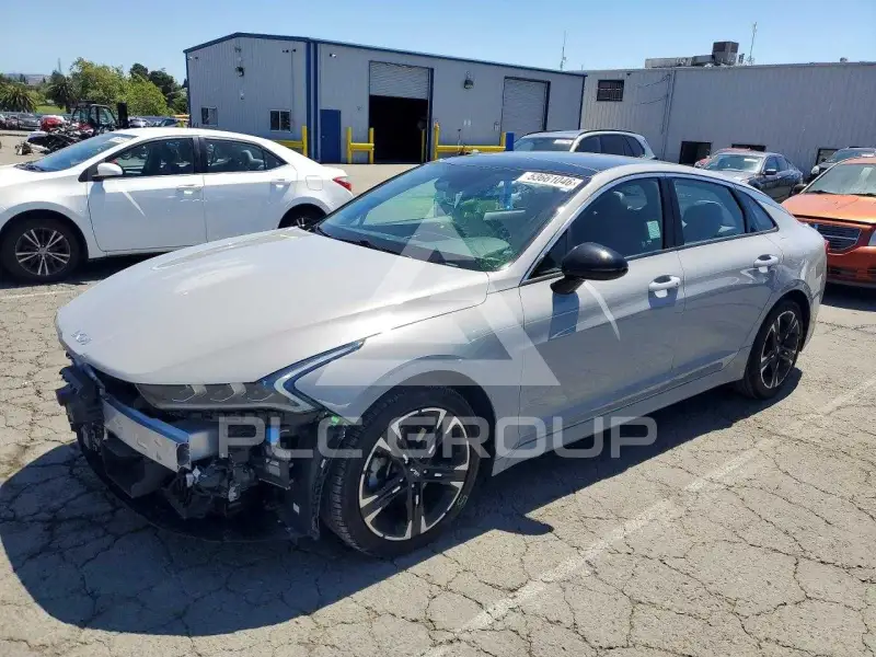 2024 KIA K5 photo