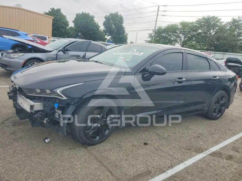 2024 KIA K5 фото