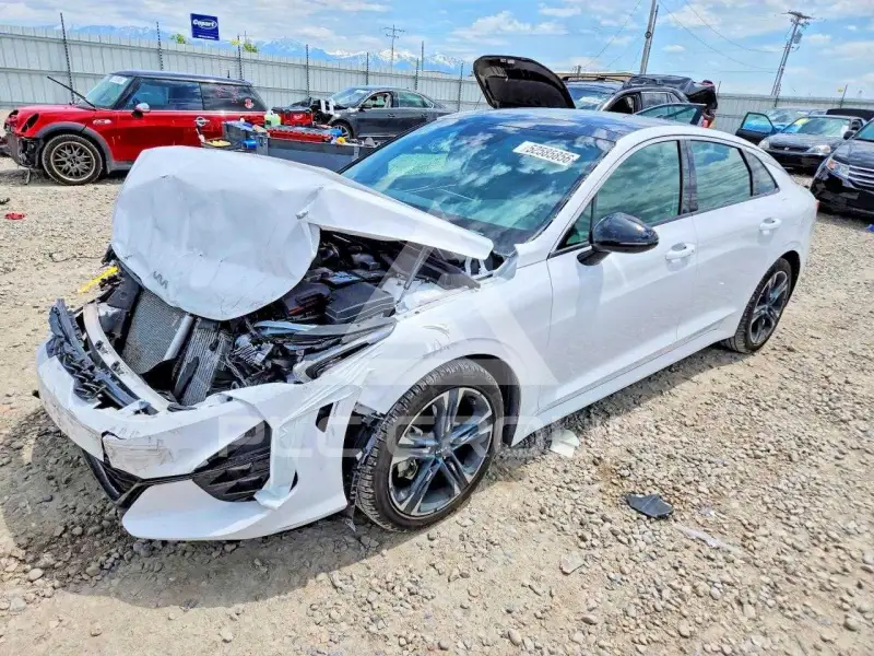 2024 KIA K5 фото