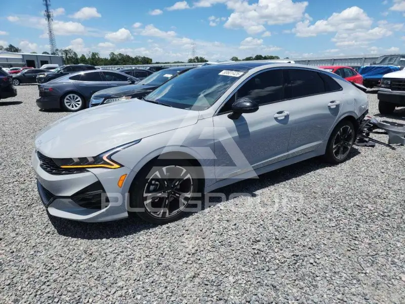 2024 KIA K5 фото