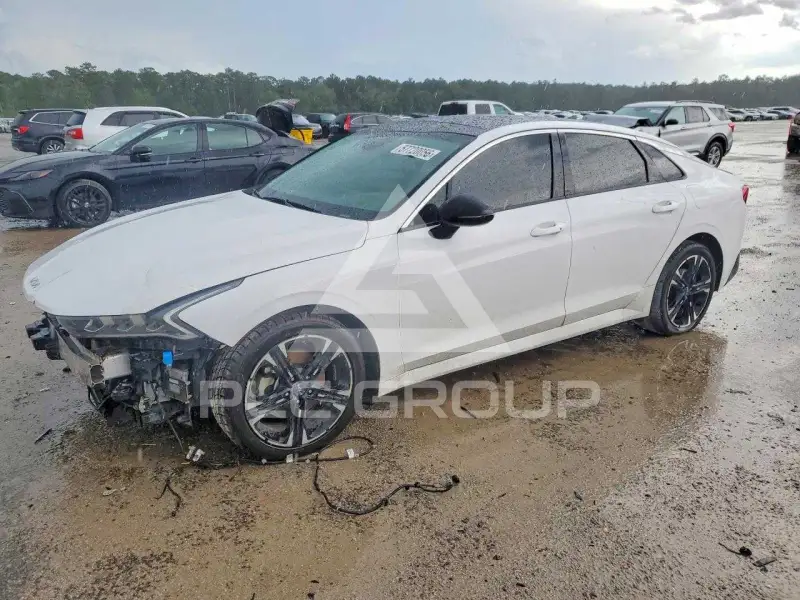 2024 KIA K5 photo