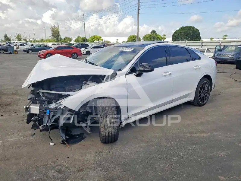 2024 KIA K5 фото