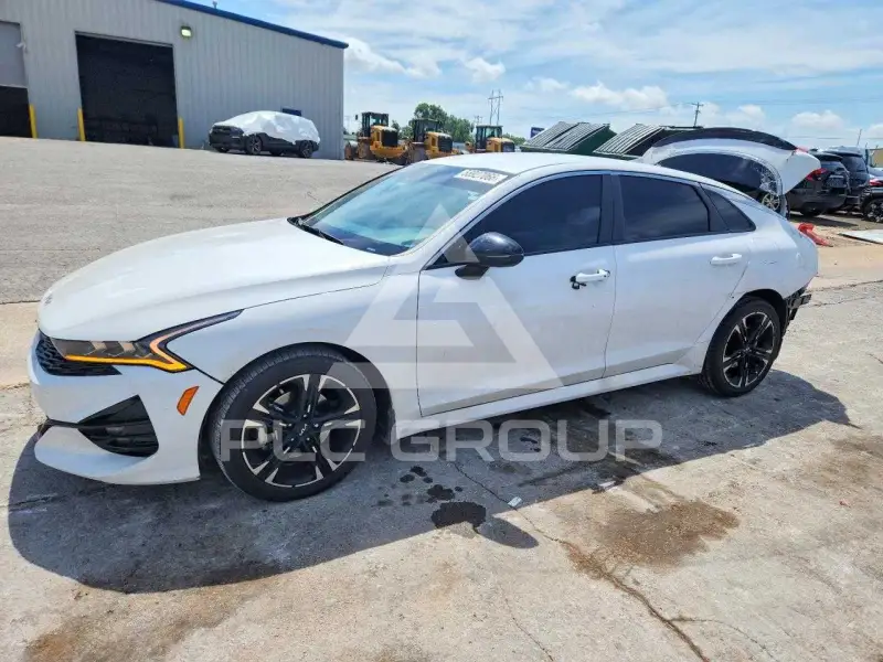 2024 KIA K5 фото