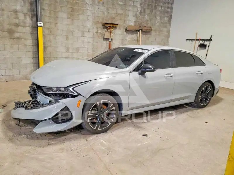 2024 KIA K5 фото