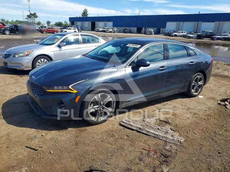 2024 KIA K5 фото