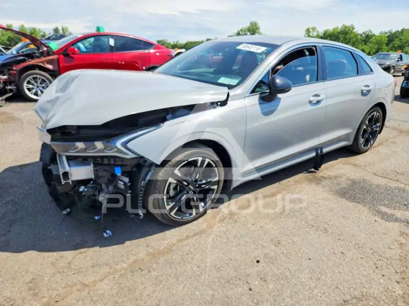 2024 KIA K5 фото