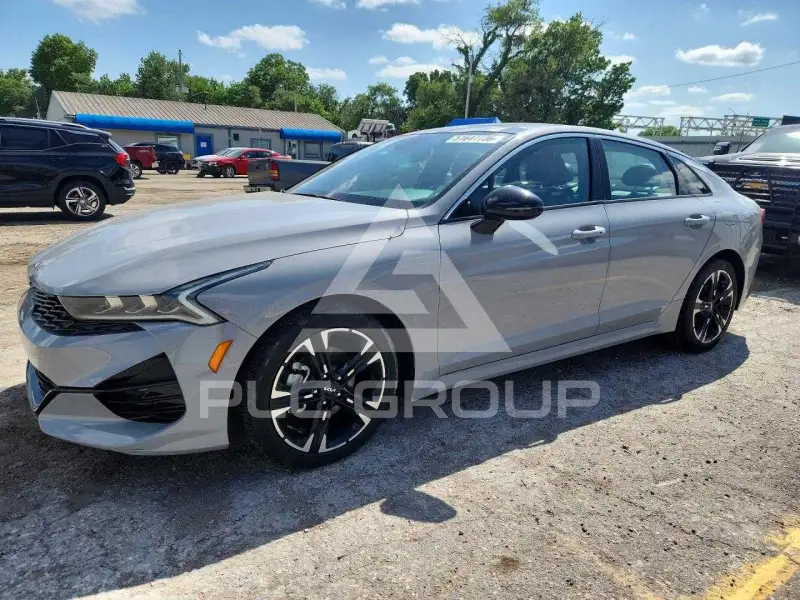 2024 KIA K5 фото