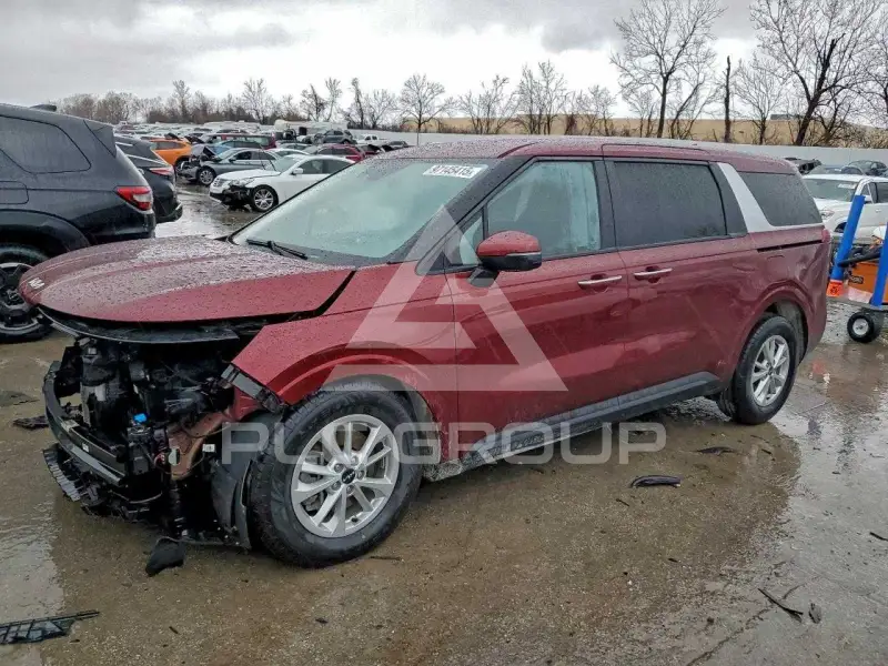 2024 KIA Carnival фото