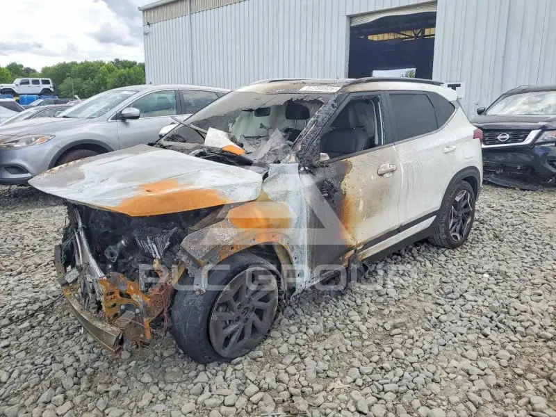2024 KIA Seltos фото