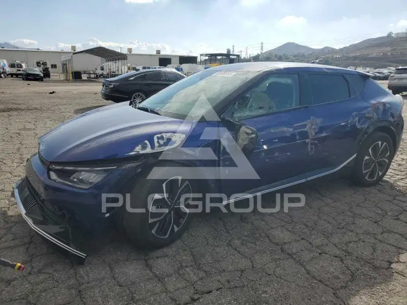 2024 KIA EV фото