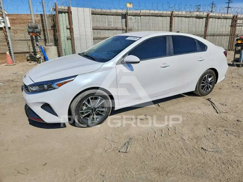 2024 KIA Forte фото