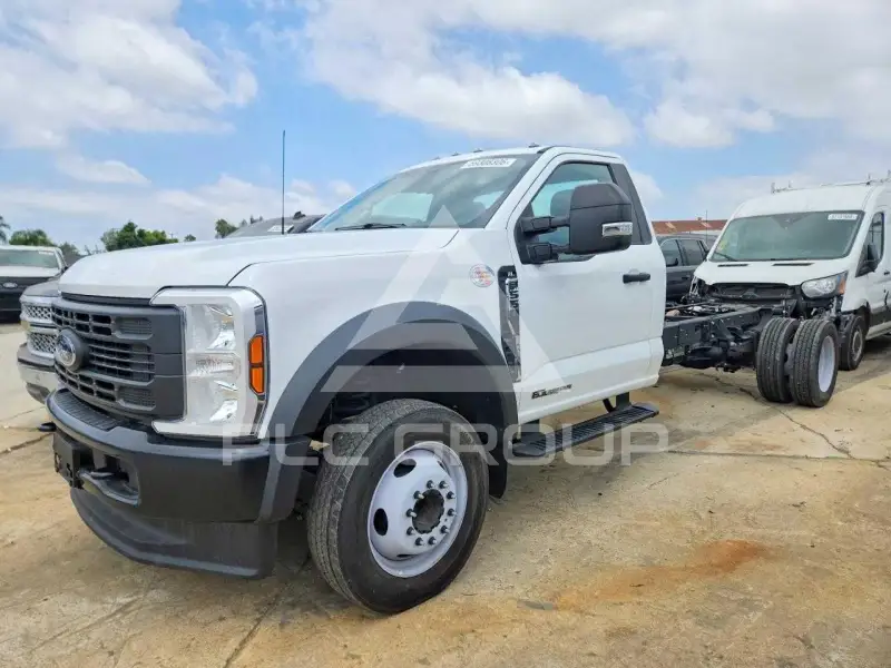 2024 Ford F-550 фото