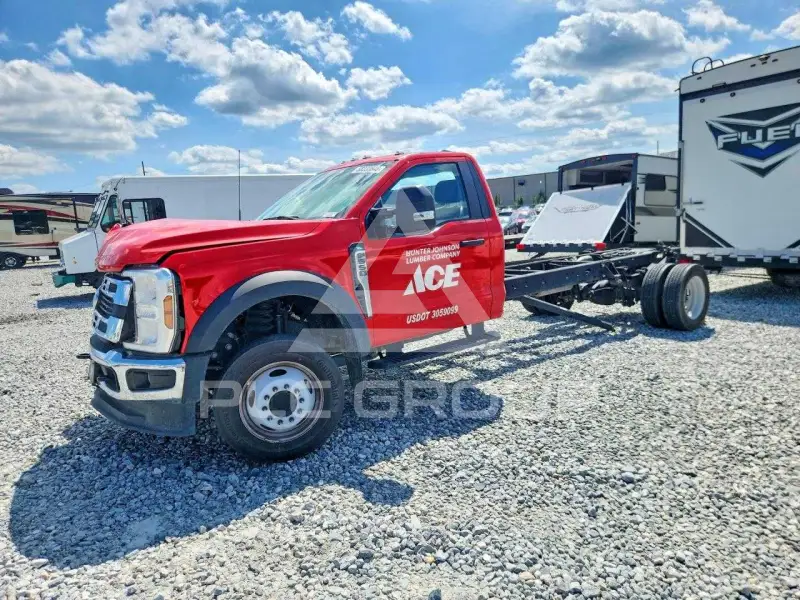 2024 Ford F-550 фото