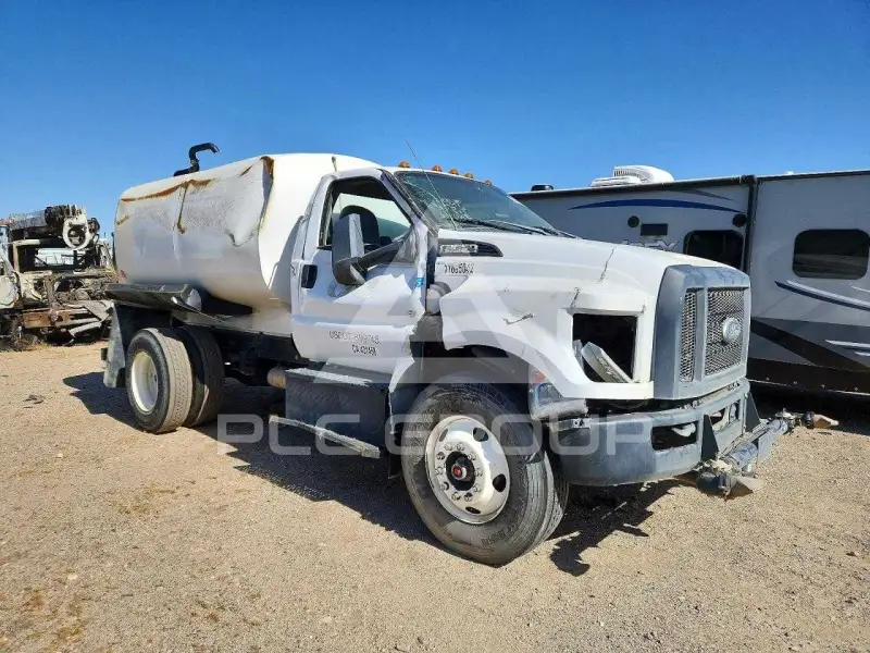 2024 Ford F-650 фото