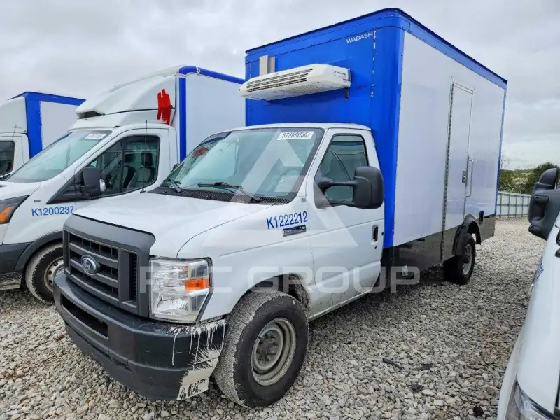 2024 Ford E-350 фото