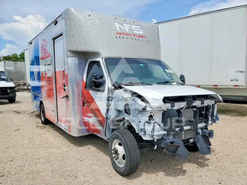 2024 Ford ECONOLINE фото