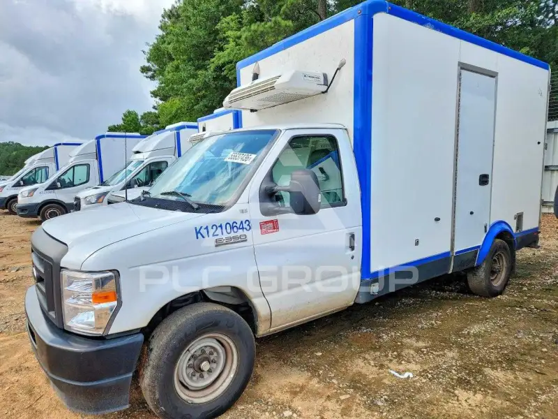 2024 Ford E-350 фото