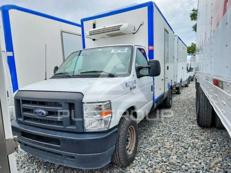 2024 Ford E-350 photo