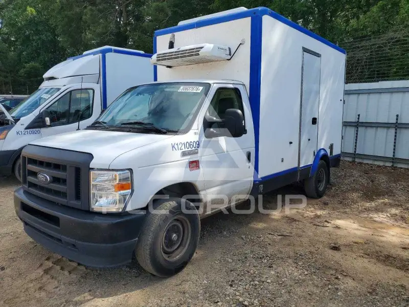 2024 Ford E-350 фото