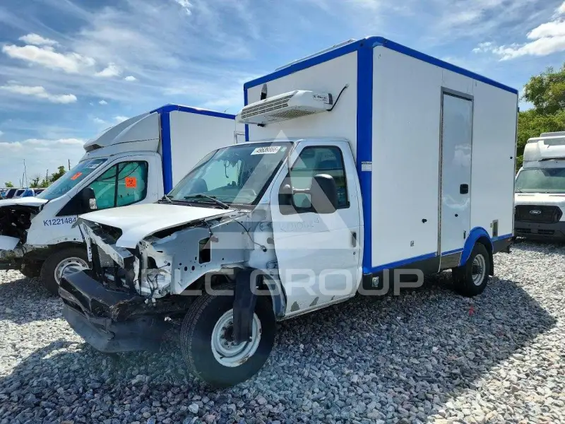 2024 Ford ECONOLINE photo