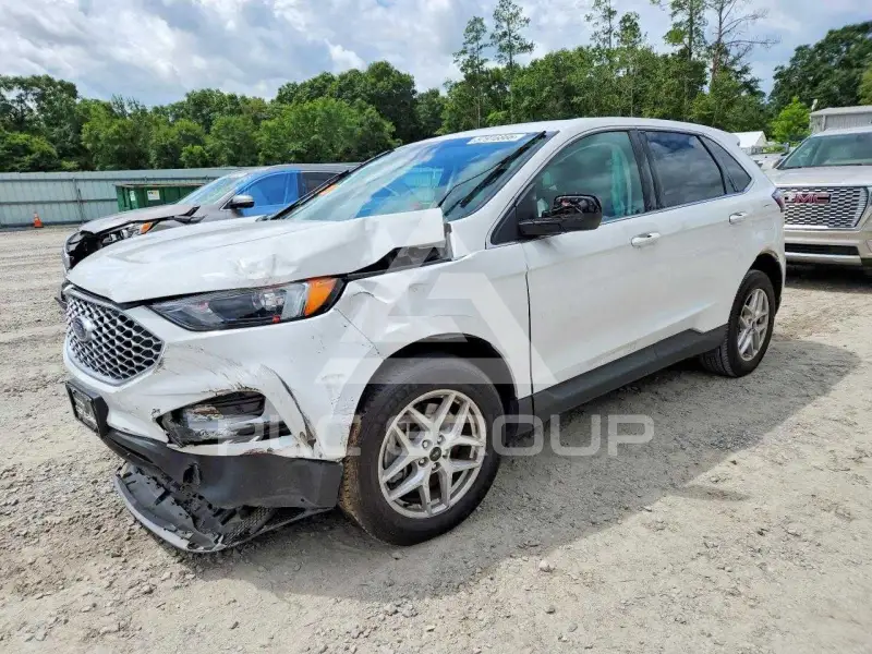 2024 Ford EDGE photo