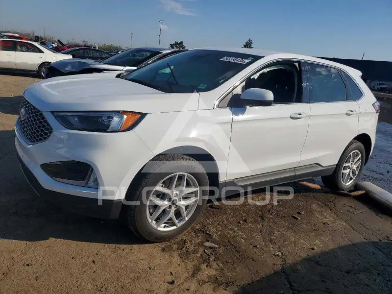2024 Ford EDGE photo