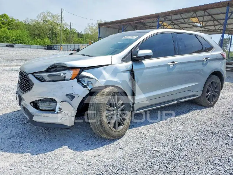 2024 Ford EDGE photo