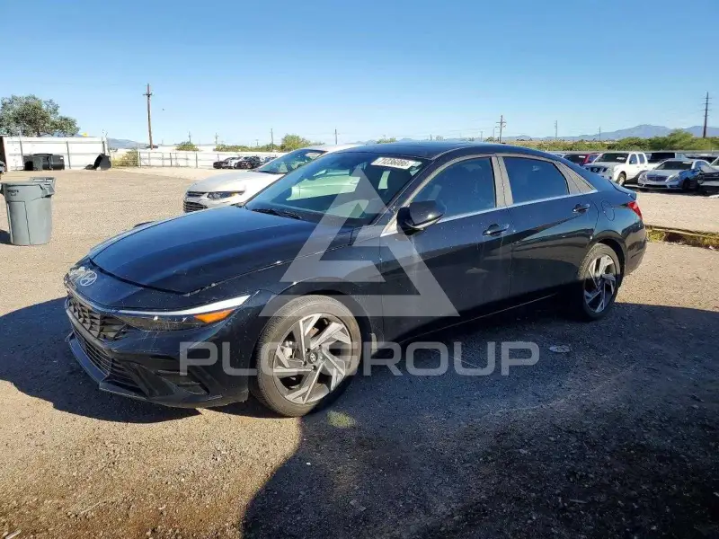2024 Hyundai Elantra photo