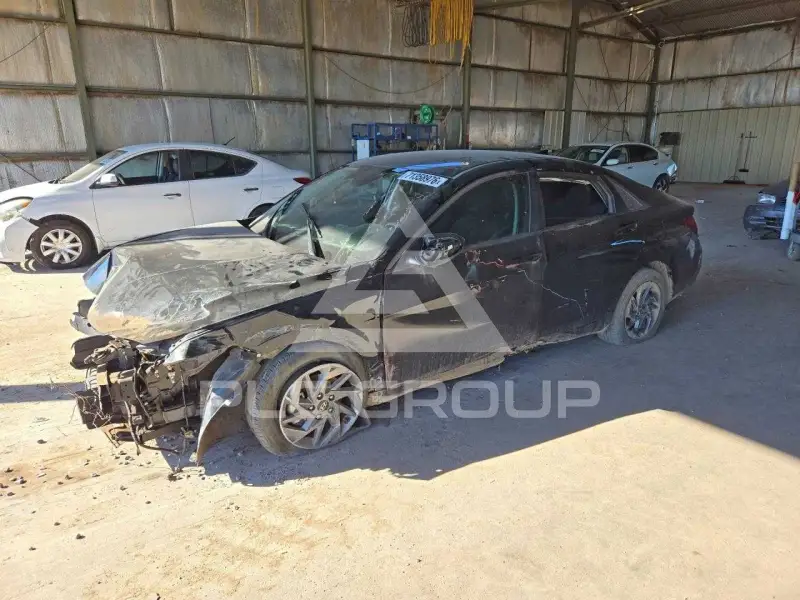 2024 Hyundai Elantra фото